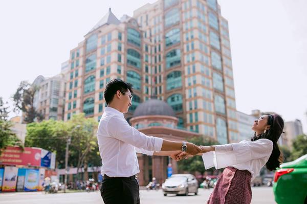 Tán gái Tây trên Meowchat